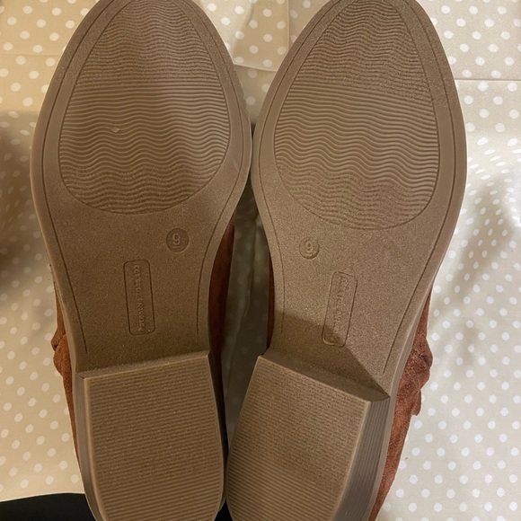 SO brand ankle boots, super comfy! Never worn, slightly too big for my foot. - Picture 5 of 5